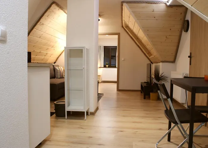 Podkrovny Fialka Apartament *